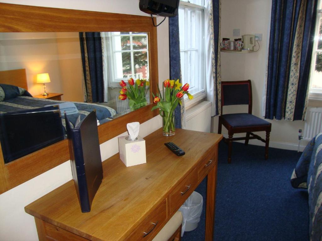 Clock Tower Hotel Exeter Buitenkant foto