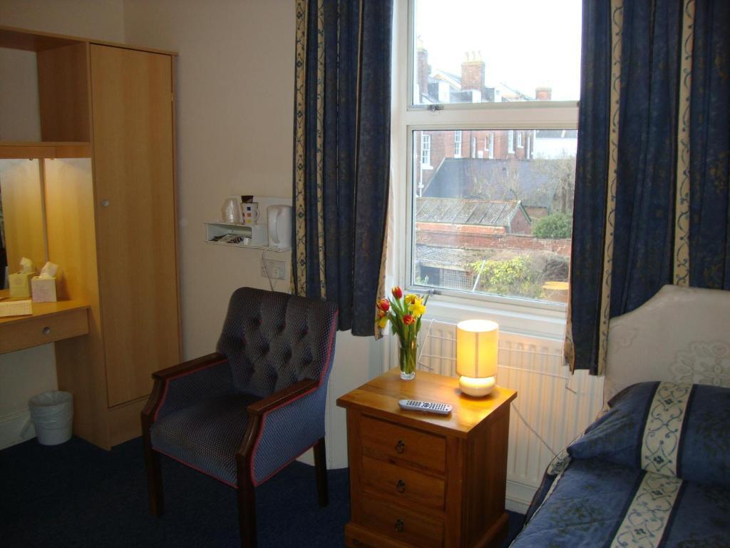 Clock Tower Hotel Exeter Kamer foto